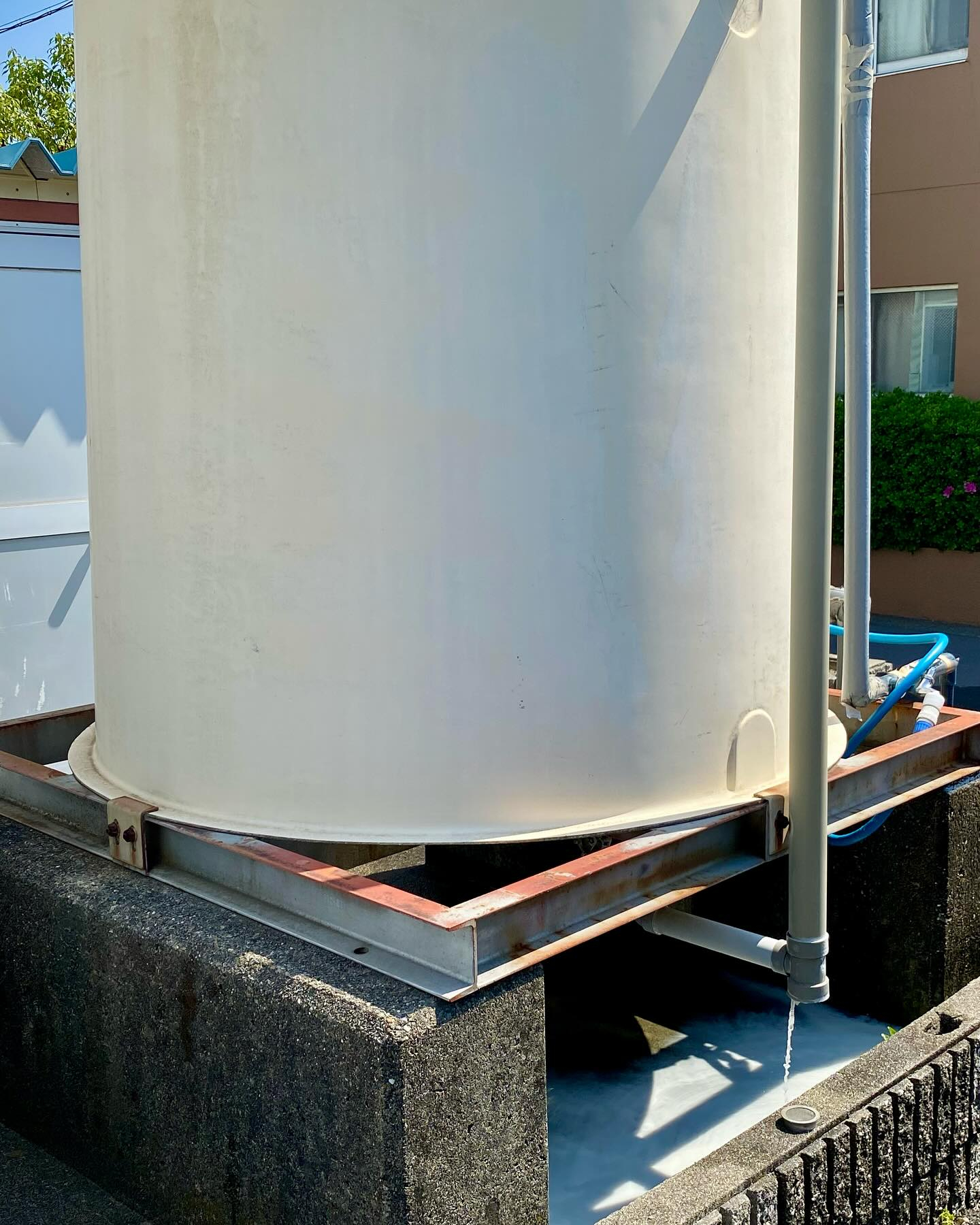 FRP製貯水槽は、飲料水を貯蔵するために欠かせないものです。